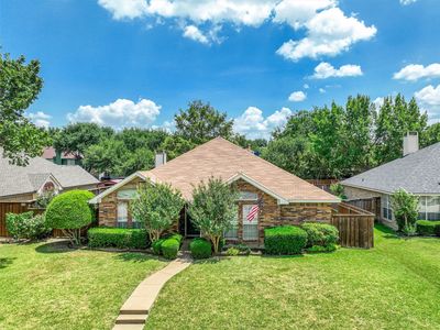 6114 Covington Dr
