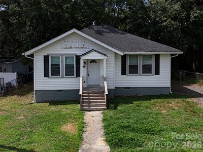 1113 W 5th Ave