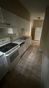8728 Mandarine Pl