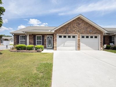 Property at 801 Applebrook Dr, Rossville, GA
