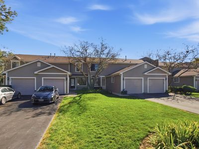 241 E Forest Knoll Dr