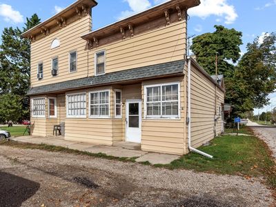 702 County Road D ROAD