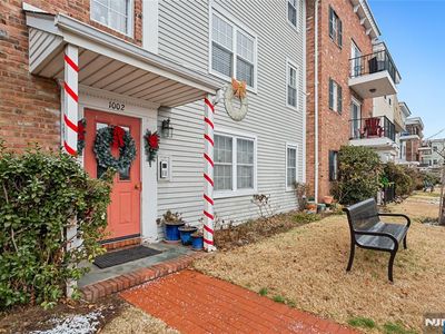 1002 Unicorn Way APT 2