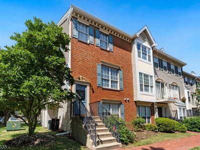 25 Holly St