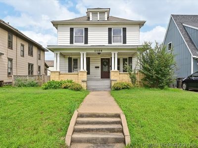 1104 S Johnstone Ave