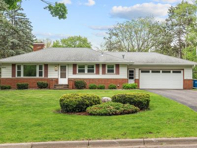 310 Lanewood Ln N