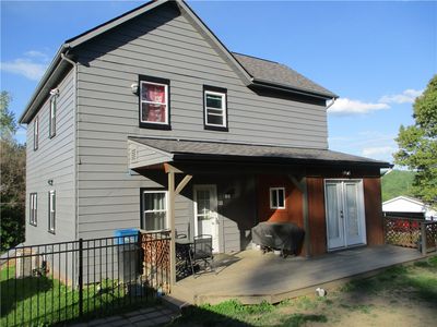 293 Hillcrest Dr