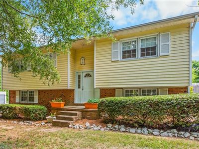 3673 Pine Ridge Dr