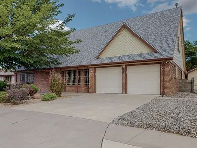 1408 Hiawatha Dr NE
