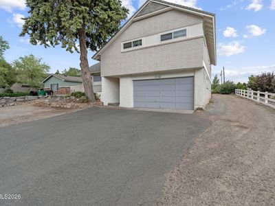 2490 W Moana Ln