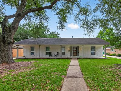 11107 Cedarhurst Dr