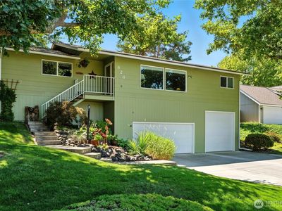 826 Jacquelyn Street