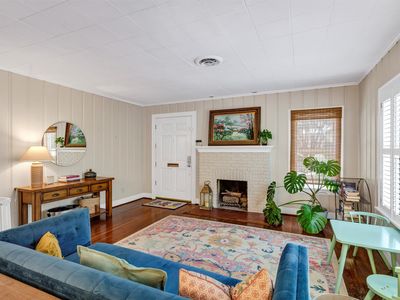 4032 Dexter Ave
