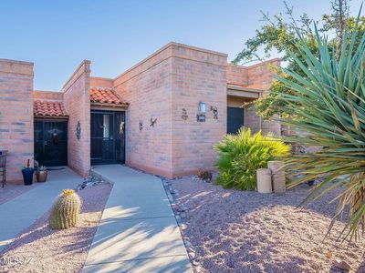 1393 W Desert Hills Dr