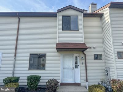 34 Jamestown Blvd