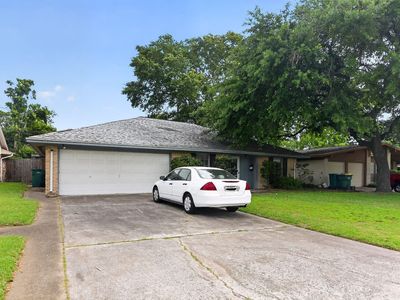 1844 Dolphin Dr