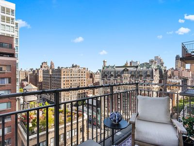 201 W 70th St APT 16C