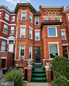 1131 Girard St NW