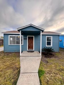 1131 W Buena Vista Avenue