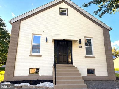 900 Charles St #1