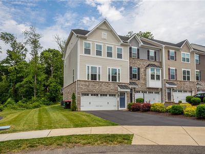 Property at 160 Cole Dr, Mc Kees Rocks, PA