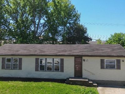 1209 W Green Tree Ln