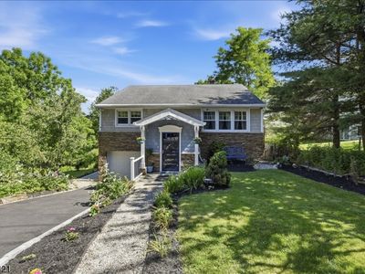 157 Sussex Ave