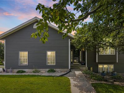 2805 38th Ave SW