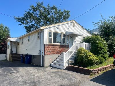 13 Lantern Rd