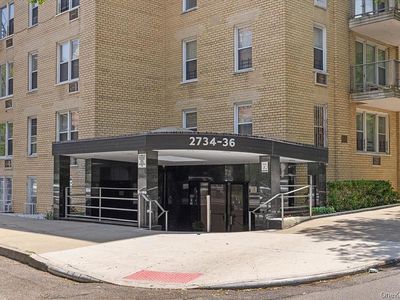 2736 Independence Ave APT 2B
