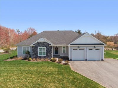 2 Waterview Ln