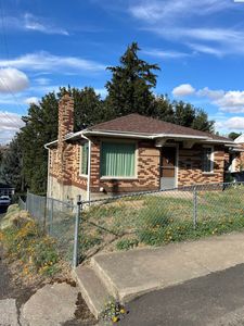 311 E Fairview St
