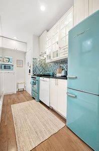788 9th Ave APT 5C