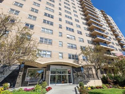7100 Boulevard East #10E