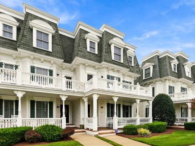 201 Beach Ave #8