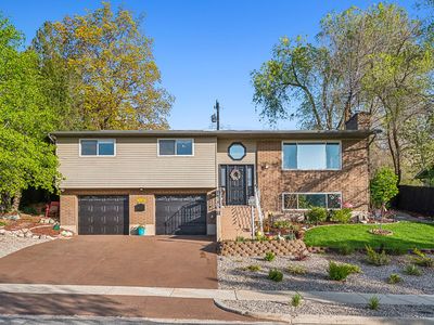 2520 E Catalina Dr S