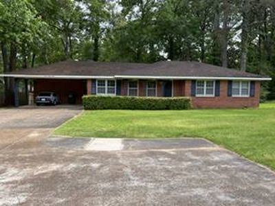 929 Sunset Dr