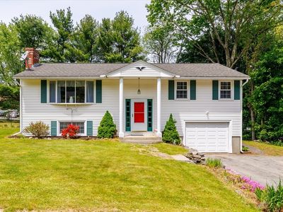 3 Edith Ln