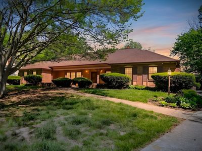 5459 Hedgerow Dr