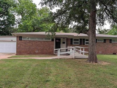 4213 Meadowbrook Dr