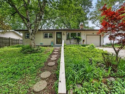 1121 Debra Lane