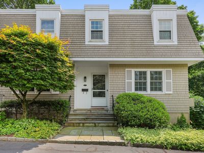 172 Summer Street APT D