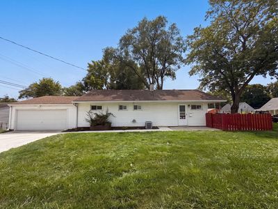 2221 Myrtle Ave