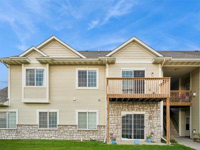 1636 NW Prairie Lakes Dr APT 2