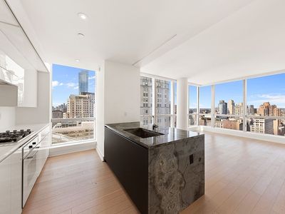 400 Park Ave S #33A