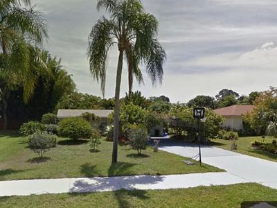 3093 SW Berry Avenue