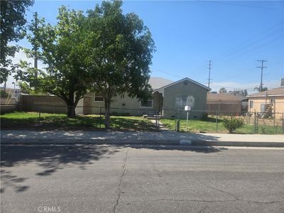 Property at 340 W Acacia St, Colton, CA