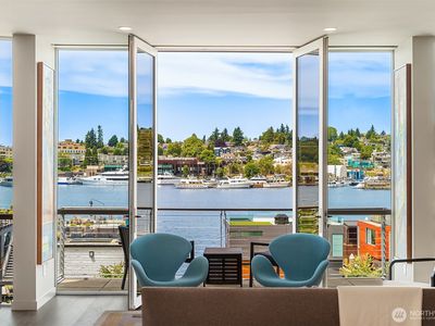 2836 Fairview Avenue E