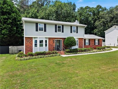 597 Cascade Dr SW