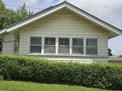 Property at 500 E 1st St, Leon, IA